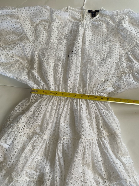 Girls' White Eyelet Puff-Sleeve Dress - Picture 4 of 17